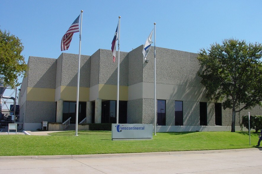 Primary Photo Of 5600 Stratum Dr, Fort Worth Warehouse For Lease