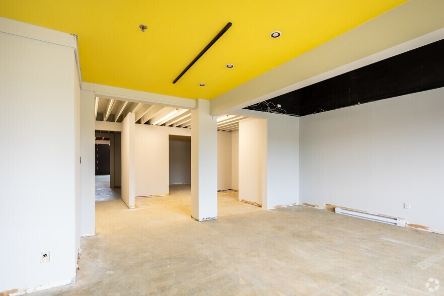 More Photos Of 1100-1190 Rue Bégin, Saint-Laurent Warehouse For Lease