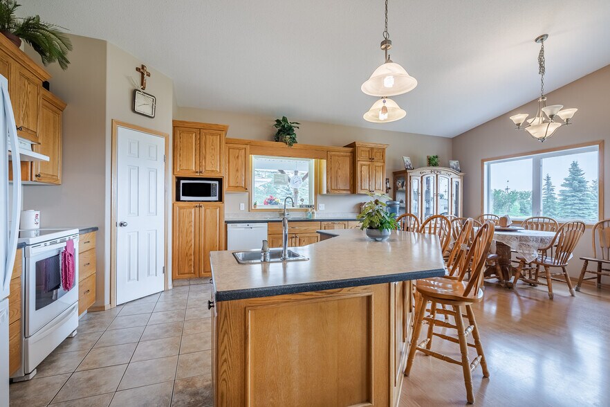 More Photos Of PT SE 10-50-2 W4, Blackfoot Trailer Camper Park For Sale