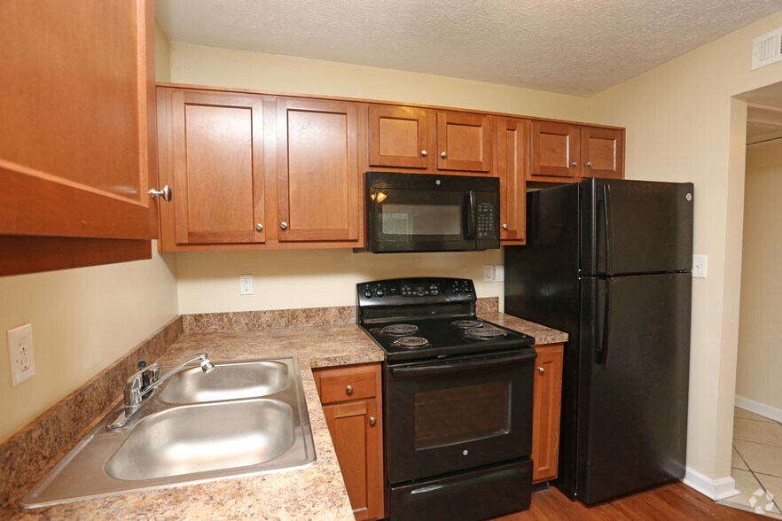 More Photos Of 810-811 Howard Ave, Jeffersonville Multifamily For Sale