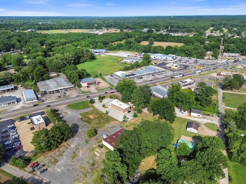 More Photos Of 1400 Highway 72 E, Corinth Health Club For Sale