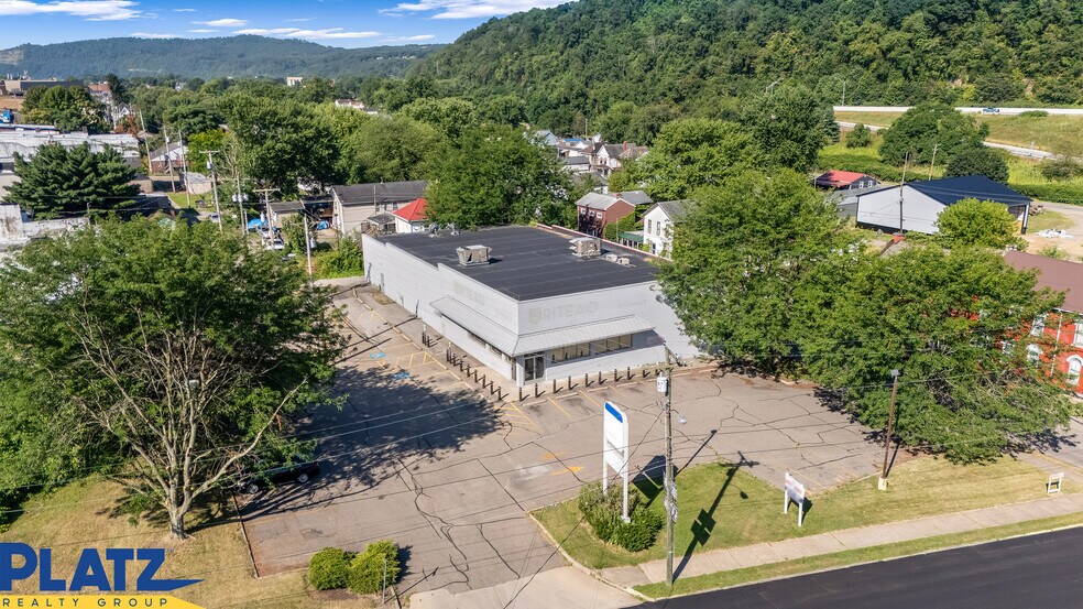 More Photos Of 220 3rd St, Wellsville Drugstore For Lease