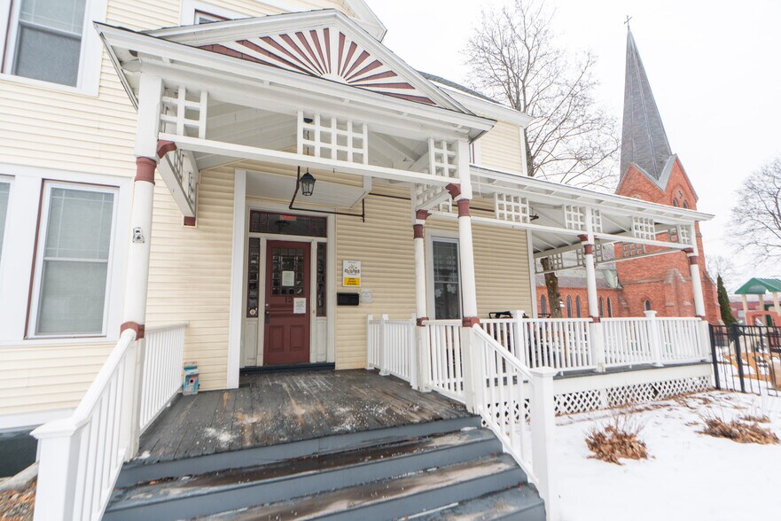 More Photos Of 12 Church Ave, Ballston Spa Daycare Center For Lease