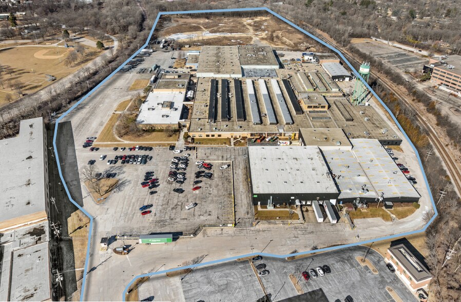 Primary Photo Of 900 N State St, Elgin Manufacturing For Sale