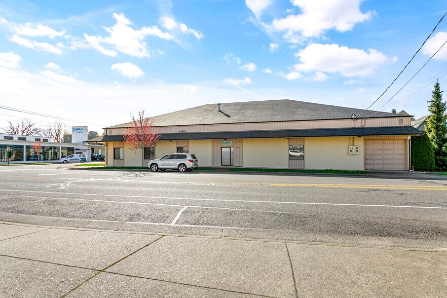 More Photos Of 115 7th St, Lynden Office For Lease