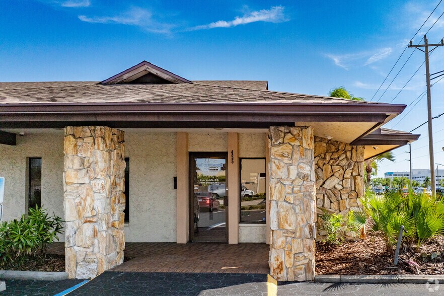 More Photos Of 455 Del Prado Blvd S, Cape Coral Office For Sale
