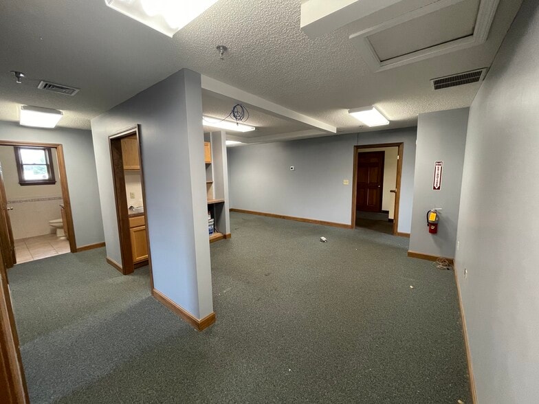 More Photos Of 63 Myron St, West Springfield Freestanding For Lease