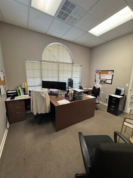 More Photos Of 513 Georgia Ave, Chattanooga Office For Sale