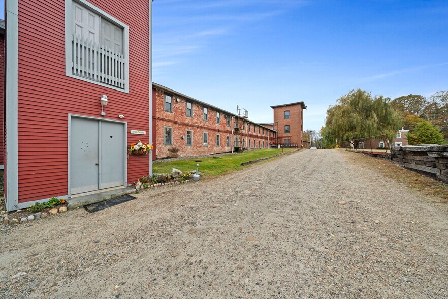 More Photos Of 215 Shady Lea Rd, North Kingstown Warehouse For Sale