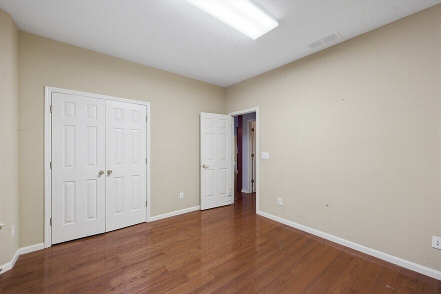 More Photos Of 6470 Georgia 400, Cumming Medical For Sale