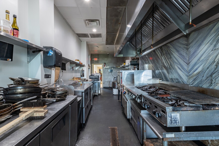 More Photos Of 4702 NE 2nd Ave, Miami Restaurant For Lease