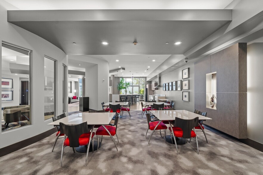 More Photos Of 400 W Ocean Blvd, Long Beach Apartments For Lease