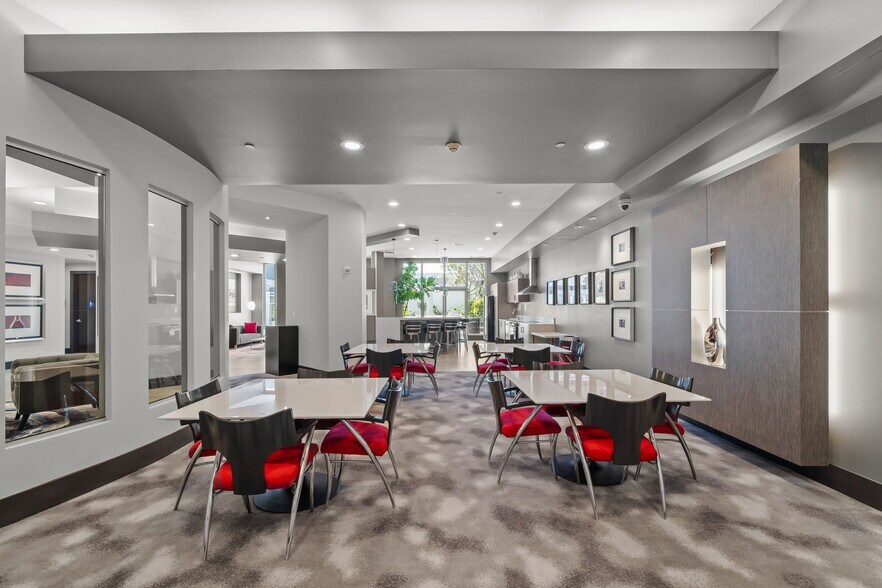 More Photos Of 400 W Ocean Blvd, Long Beach Apartments For Lease