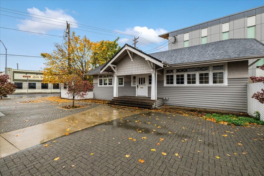 More Photos Of 5827 SE 91st Ave, Portland Medical For Sale
