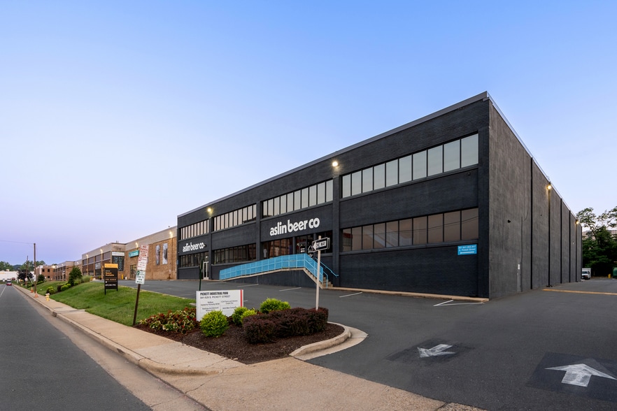 More Photos Of 901-929 S Pickett St, Alexandria Unknown For Lease