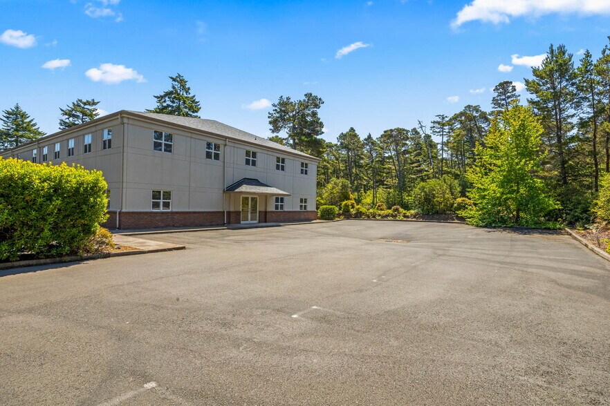 More Photos Of 705 9th St, Florence Medical For Lease