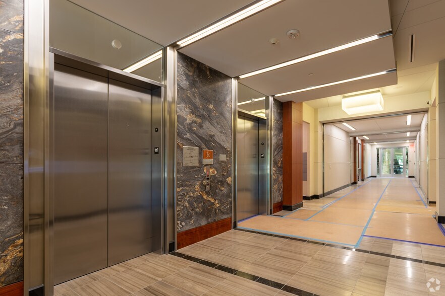 More Photos Of 19026 Ridgewood Pky, San Antonio Office For Lease