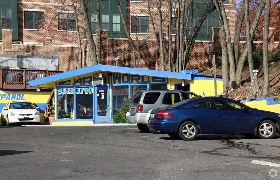 Primary Photo Of 3501 Langston Blvd, Arlington Auto Dealership For Sale