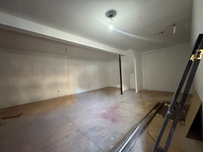 More Photos Of 193 Wilson Ave, Brooklyn General Retail For Sale