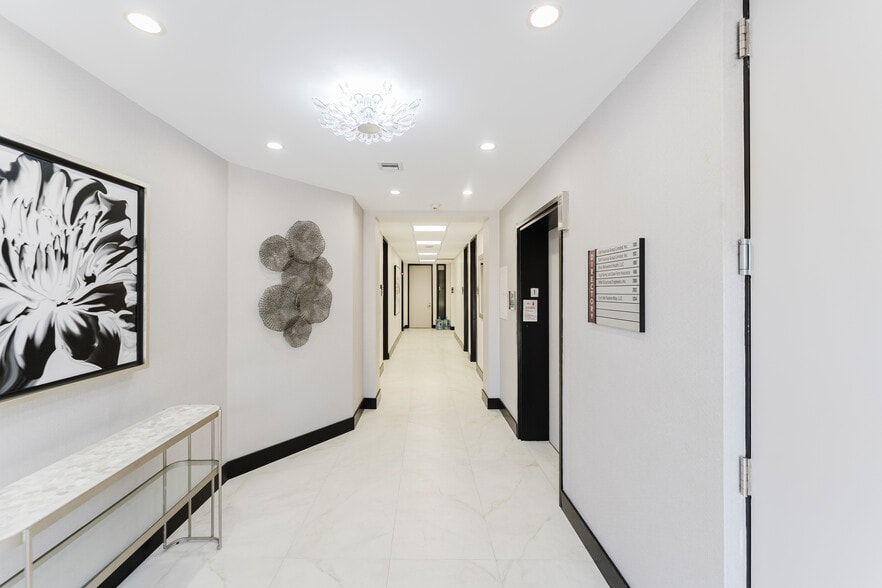 More Photos Of 399 W Palmetto Park Rd, Boca Raton Office For Lease