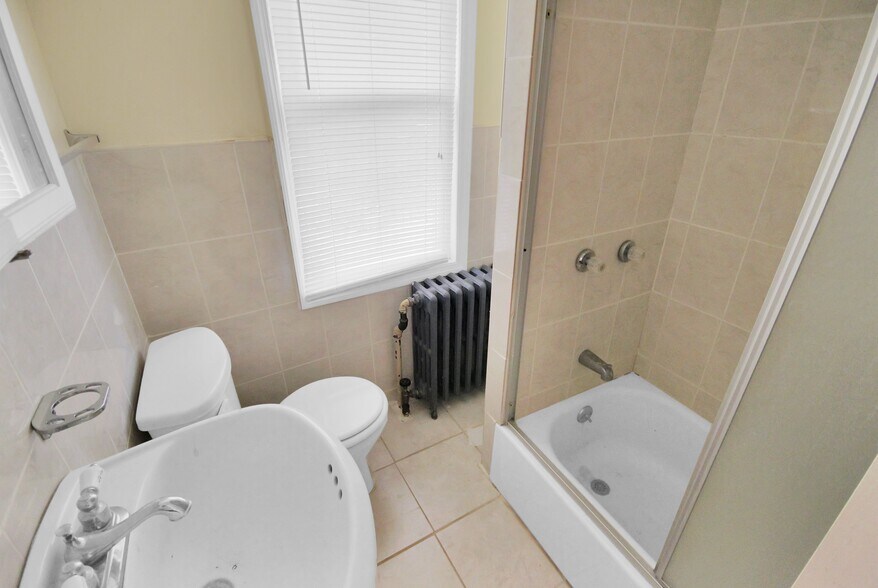 More Photos Of 2477 State Route 57, Stewartsville Storefront Retail Residential For Lease