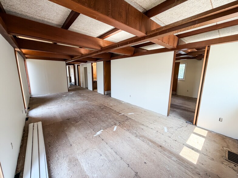 More Photos Of 510 Central Ave, Dunkirk Office For Sale