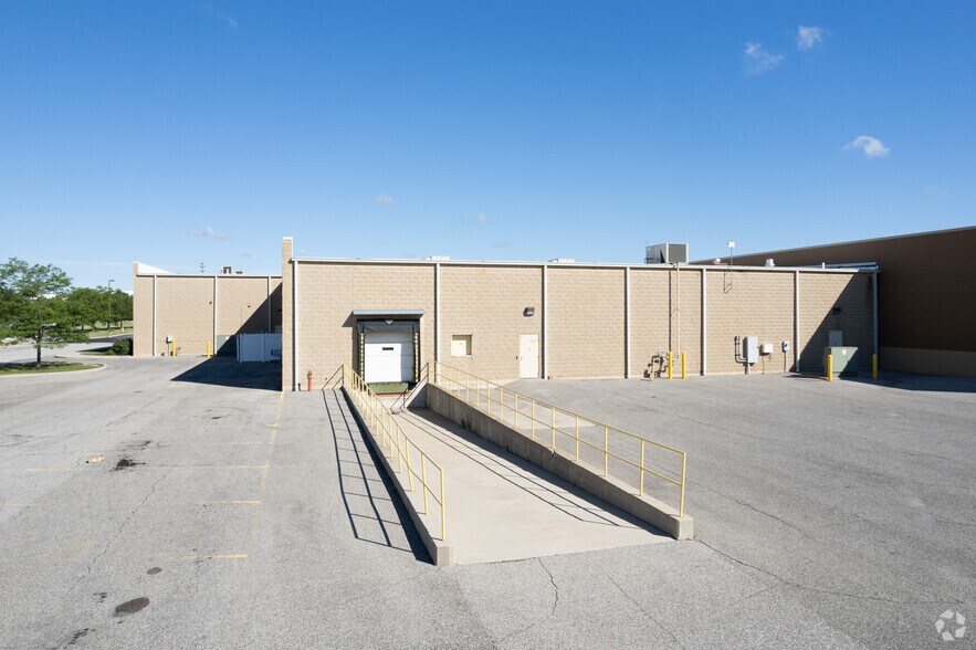 More Photos Of 10550 Maysville Rd, Fort Wayne Unknown For Lease