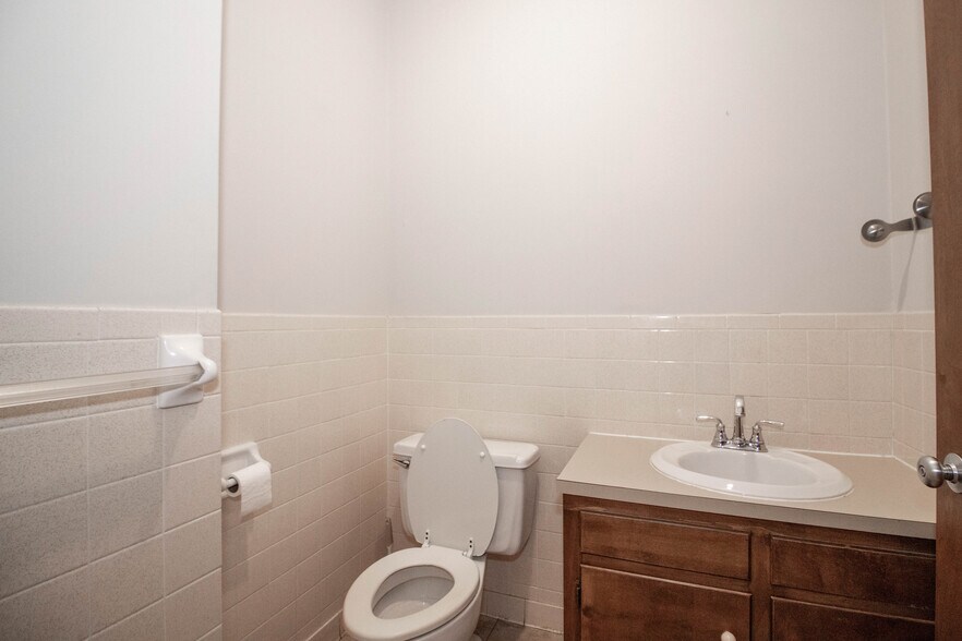 More Photos Of , Rockwell Medical For Lease