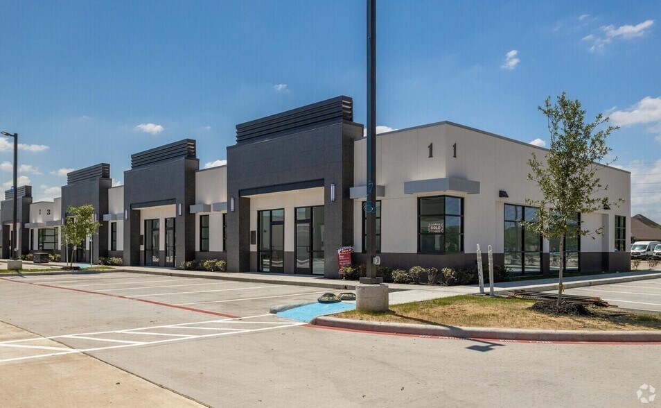 More Photos Of 12280 Broadway St, Pearland Office For Lease