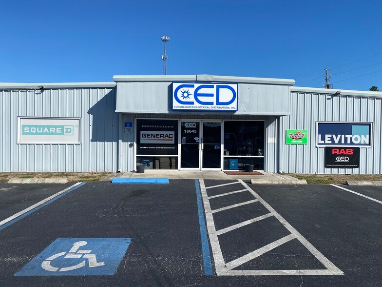 More Photos Of 16645 US Highway 19, Hudson Showroom For Sale