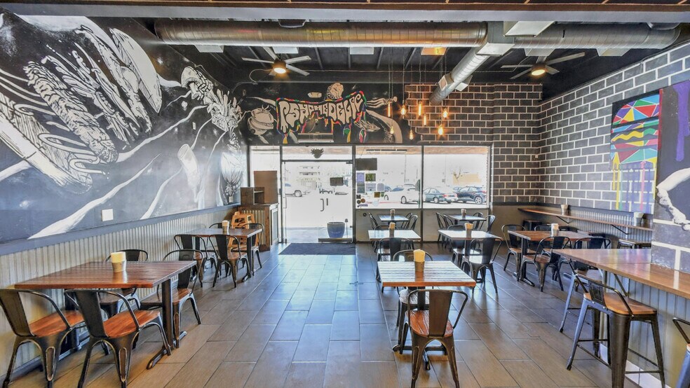 More Photos Of 15030 Ventura Blvd, Sherman Oaks Restaurant For Lease