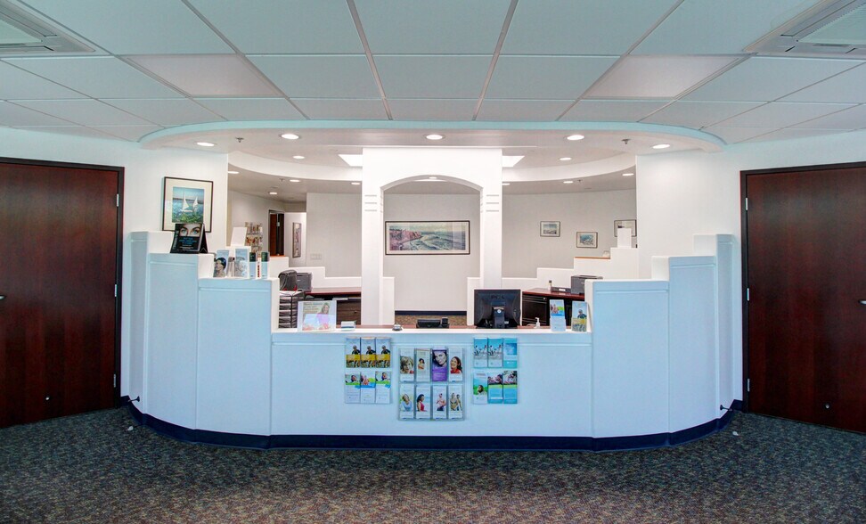 More Photos Of 23365 Hawthorne Blvd, Torrance Medical For Lease