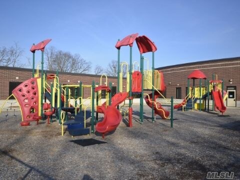 More Photos Of 350 Higbie Ln, West Islip Office For Lease