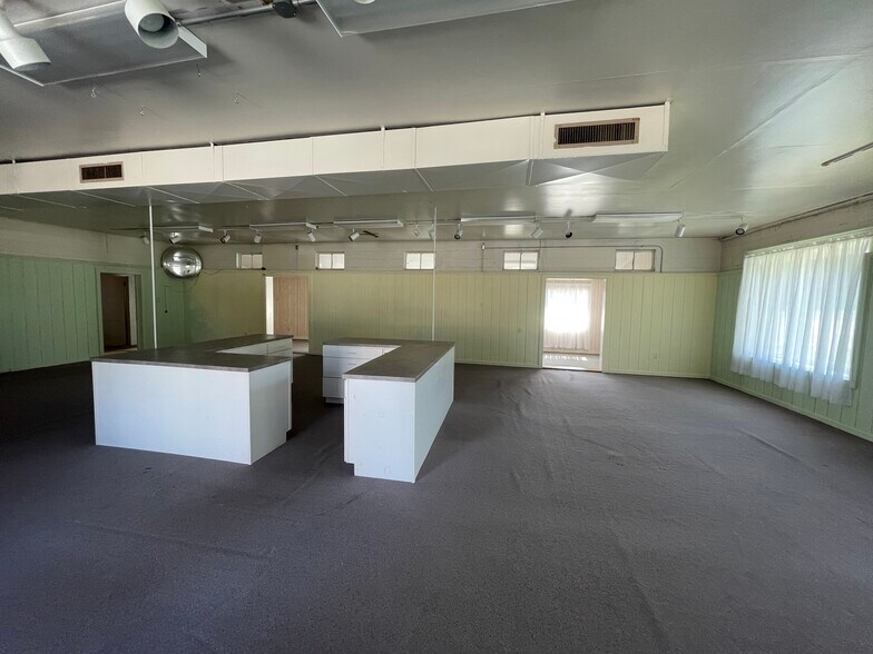More Photos Of 11253 Kings Hwy, Montross Storefront Retail Office For Sale