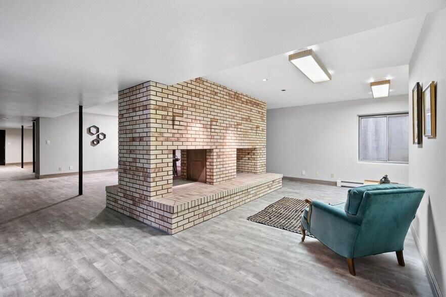 More Photos Of 13231 Dillon St, Brighton Specialty For Sale