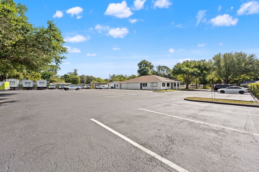 More Photos Of 2820 Spring Glen Rd, Jacksonville Office For Sale