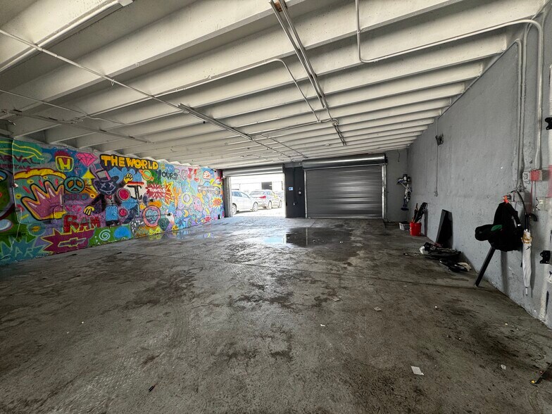 More Photos Of 5612 Dewey St, Hollywood Light Manufacturing For Lease