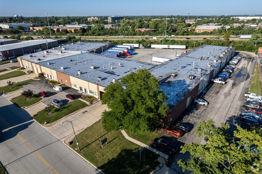 More Photos Of 736-776 Industrial Dr, Elmhurst Warehouse For Lease