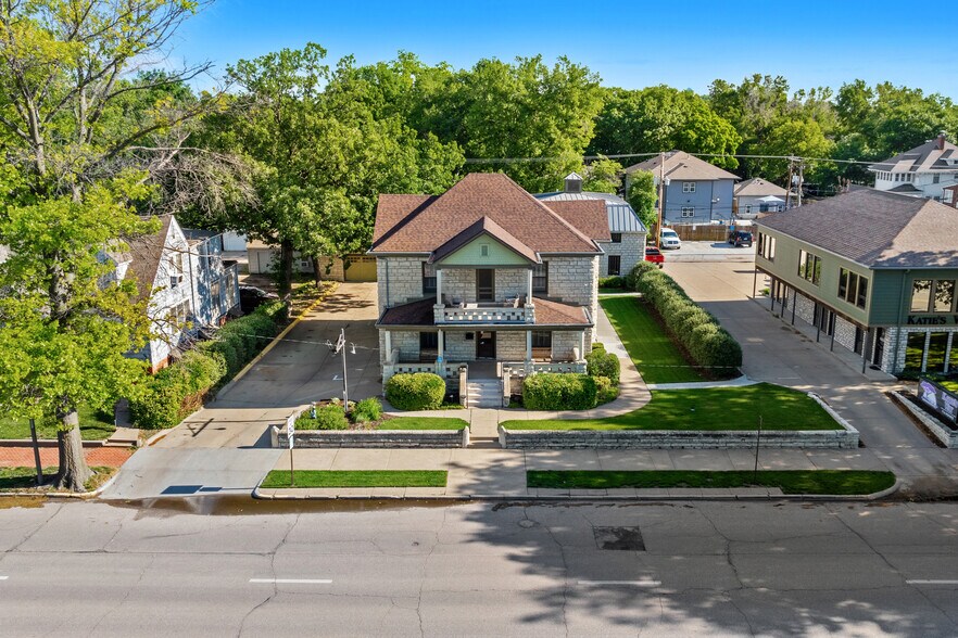 More Photos Of 720 Poyntz Ave, Manhattan Office For Sale