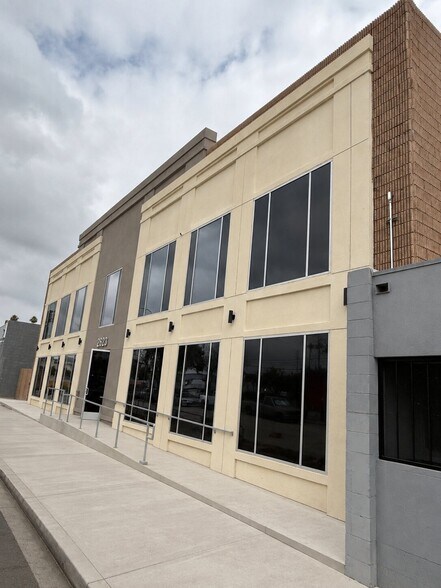 Primary Photo Of 2623 N San Fernando Rd, Los Angeles Warehouse For Sale