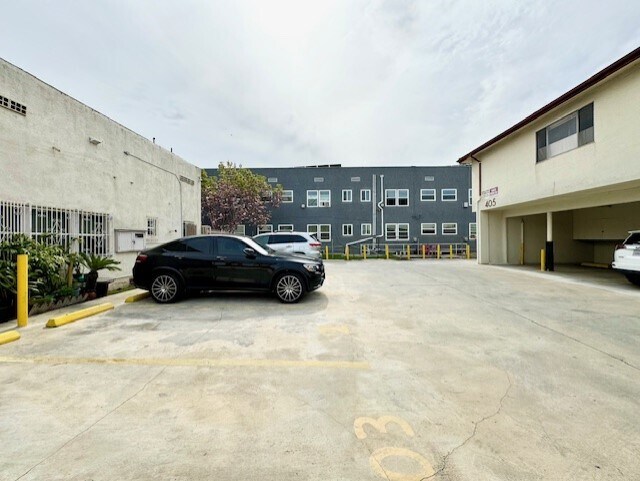 More Photos Of 405 S Boyle Ave, Los Angeles Apartments For Sale