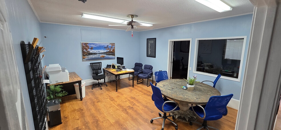 More Photos Of 301 Atlanta Hwy, Cumming Freestanding For Sale