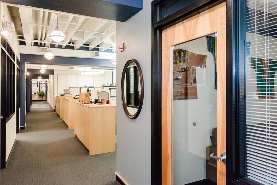 More Photos Of 217 N Charles St, Baltimore Office For Lease