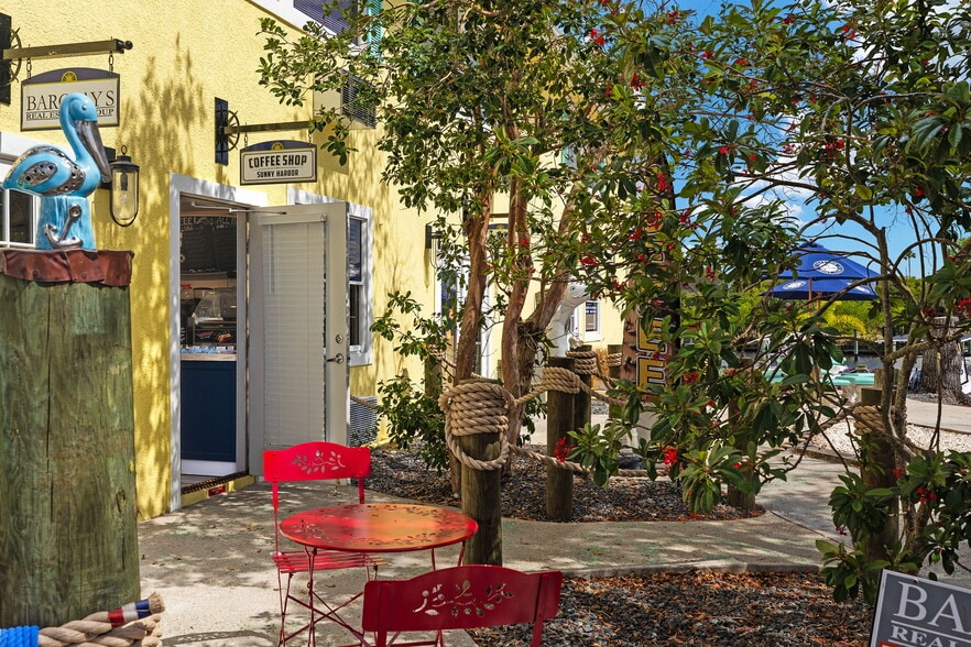 More Photos Of 3444 Marinatown Ln, North Fort Myers Office For Lease