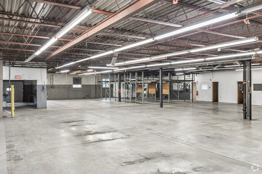 More Photos Of 2204-2230 Erie Blvd, Syracuse Manufacturing For Sale