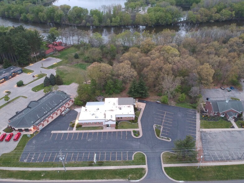 More Photos Of 5171 Plainfield Ave NE, Grand Rapids Medical For Sale