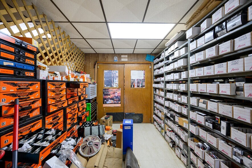 More Photos Of 6175 State Highway 98, Wright City Storefront Retail Office For Sale