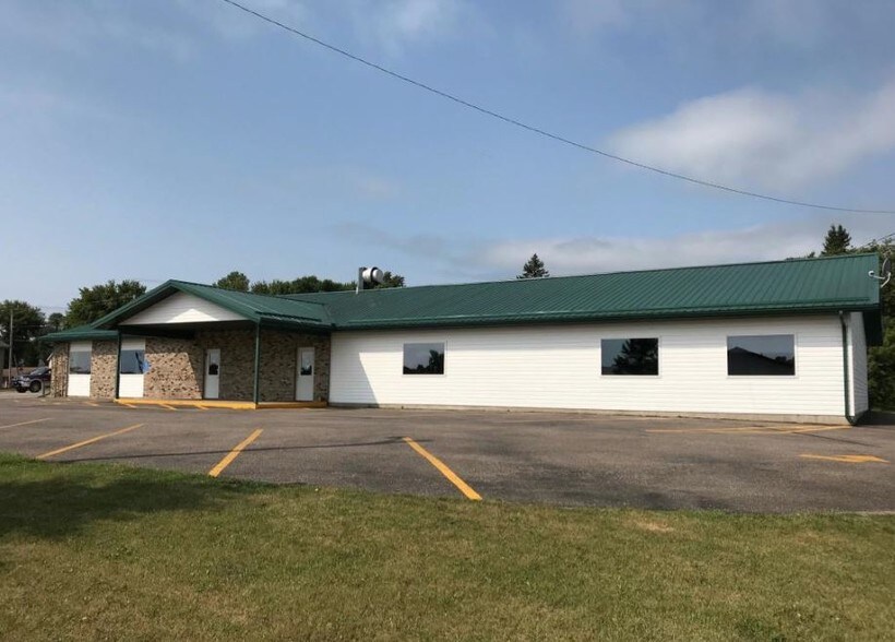 More Photos Of 201 E Nokomis St, Osakis Bar For Sale