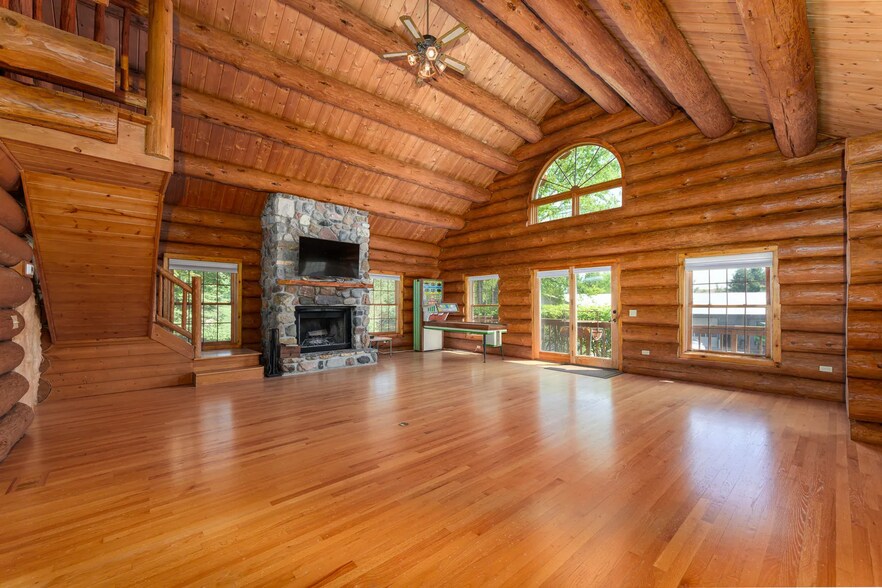 More Photos Of 4418 Richmond Rd, Ringwood Office For Sale