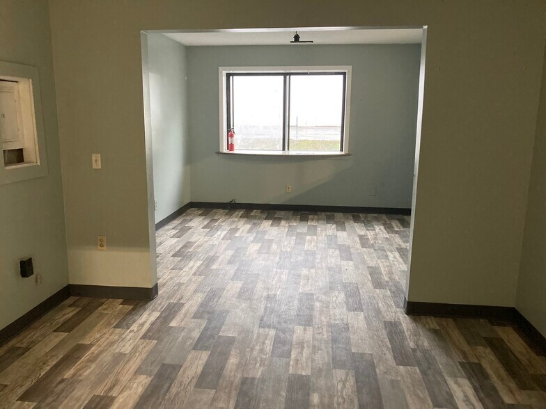 More Photos Of 2419 Sybrandt Rd, Traverse City Warehouse For Lease